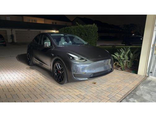 2025 Tesla Model Y Performance