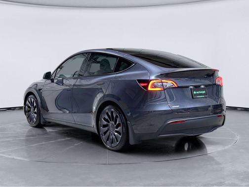 2025 Tesla Model Y Performance
