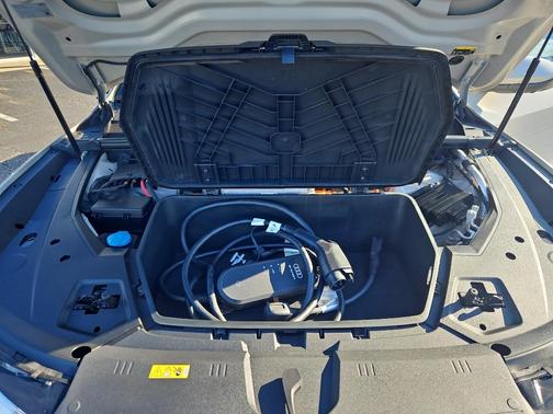 2022 Audi e-tron Sportback S line Premium