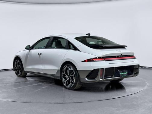 2024 Hyundai IONIQ 6 SEL