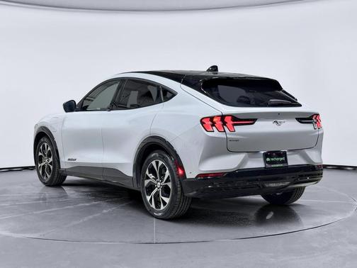 Space White Metallic 2023 Ford Mustang Mach-E Premium