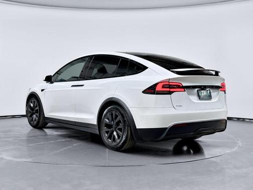 2025 Tesla Model X Base