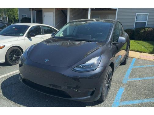 Stealth Grey 2025 Tesla Model Y Long Range
