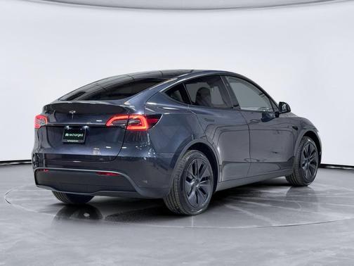 Stealth Grey 2025 Tesla Model Y Long Range
