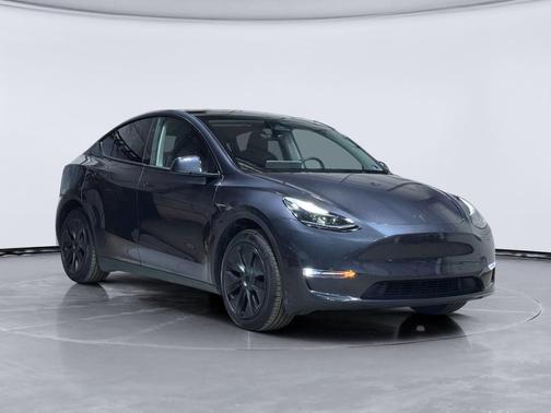 2025 Tesla Model Y Long Range