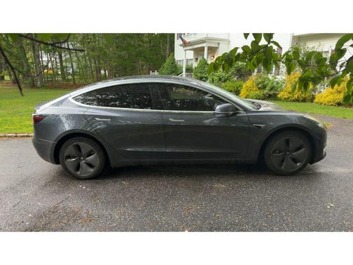 Midnight Silver Metallic 2019 Tesla Model 3 Standard Range Plus