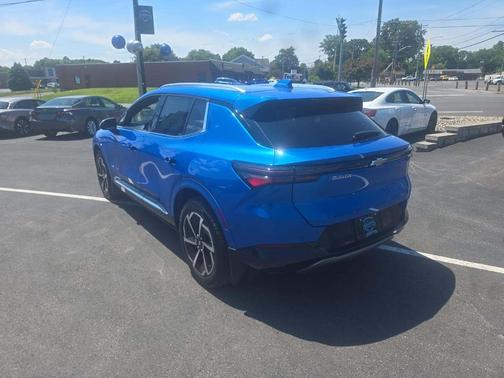 Riptide Blue Metallic 2024 Chevrolet Equinox EV 2LT