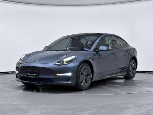 Midnight Silver Metallic 2022 Tesla Model 3 Long Range
