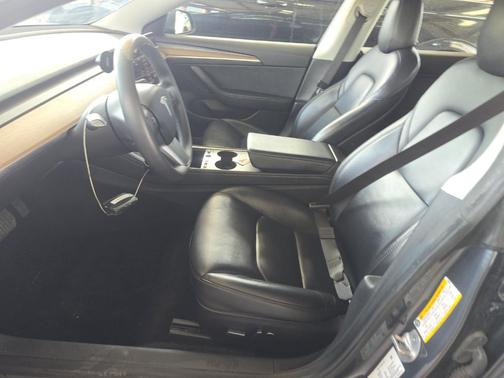 Midnight Silver Metallic 2022 Tesla Model 3 Long Range