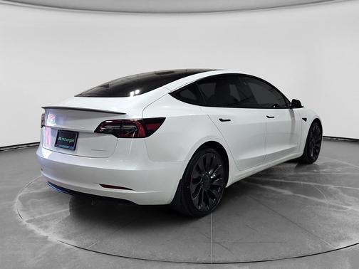 Pearl White Multi-Coat 2023 Tesla Model 3 Performance