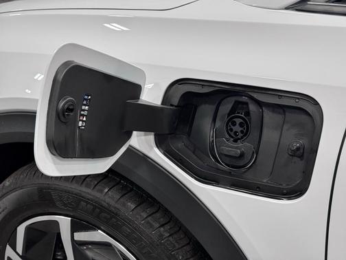 Summit White 2025 Chevrolet Equinox EV LT