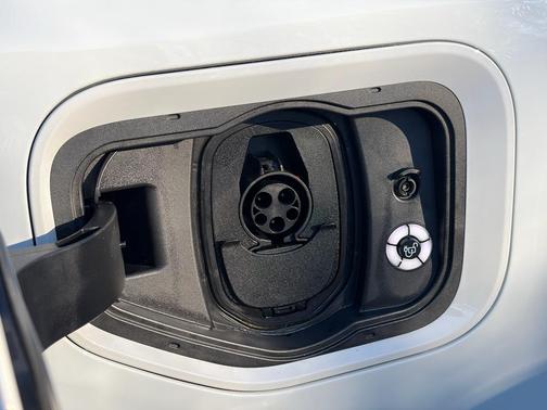 2023 Ford F-150 Lightning XLT