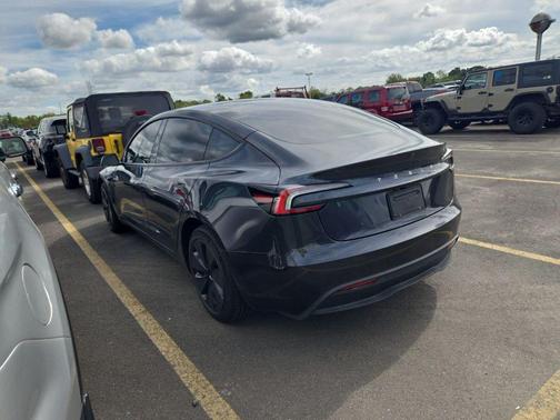 2025 Tesla Model 3 Long Range