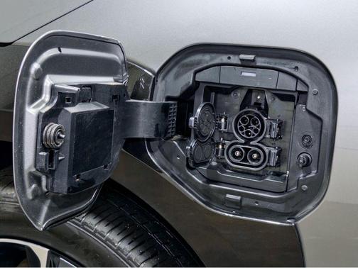 2023 Toyota bZ4X Limited