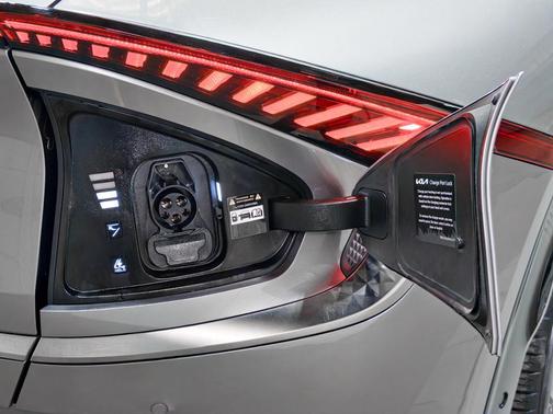 Steel Gray 2024 Kia EV6 Wind
