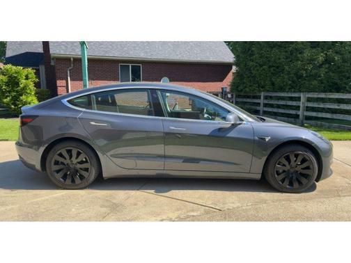 Pearl White Multi-Coat 2019 Tesla Model 3 Long Range