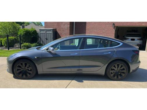 Pearl White Multi-Coat 2019 Tesla Model 3 Long Range