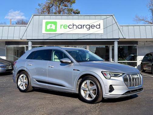 2019 Audi e-tron Premium Plus