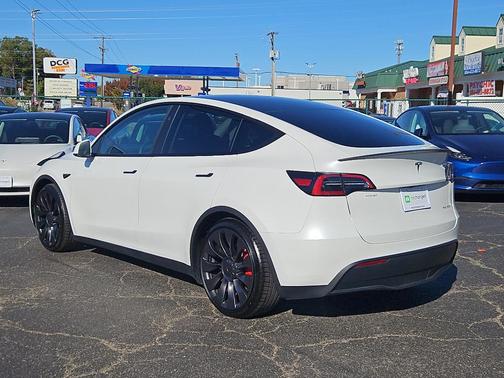 2023 Tesla Model Y Performance