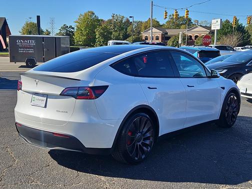 2023 Tesla Model Y Performance