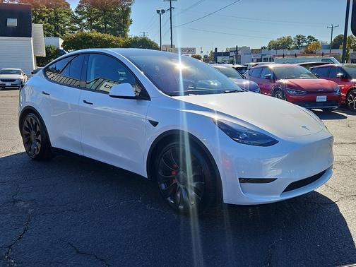 2023 Tesla Model Y Performance