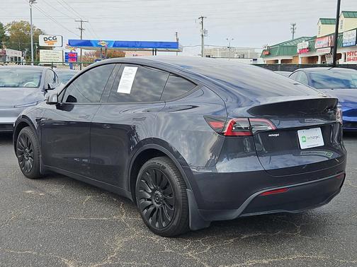 2024 Tesla Model Y Long Range