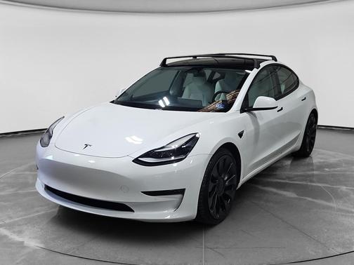Pearl White Multi-Coat 2021 Tesla Model 3 Performance