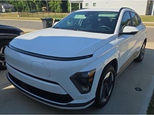 Atlas White 2024 Hyundai KONA EV SEL
