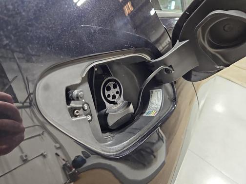 Deep Black Pearl 2019 Volkswagen e-Golf SEL Premium