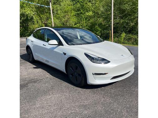 Pearl White Multi-Coat 2022 Tesla Model 3 Long Range