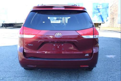 2014 Toyota Sienna LE