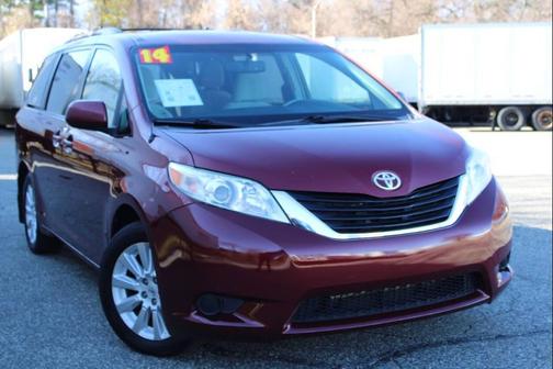 2014 Toyota Sienna LE