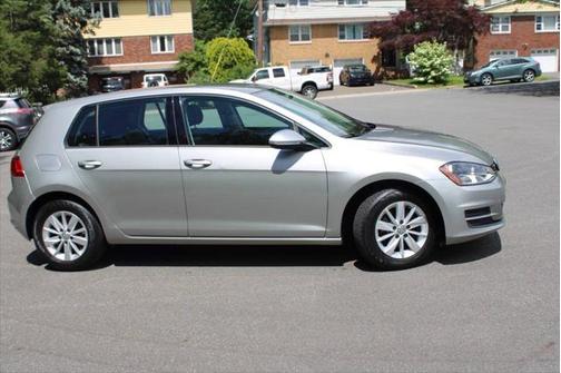 2015 Volkswagen Golf Auto TSI SE