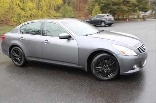 2011 INFINITI G25x Base