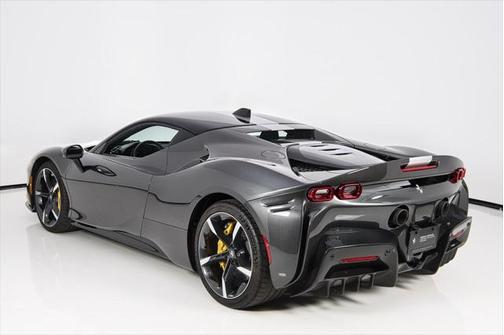 2021 Ferrari SF90 Stradale .