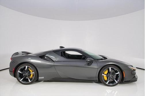 2021 Ferrari SF90 Stradale .