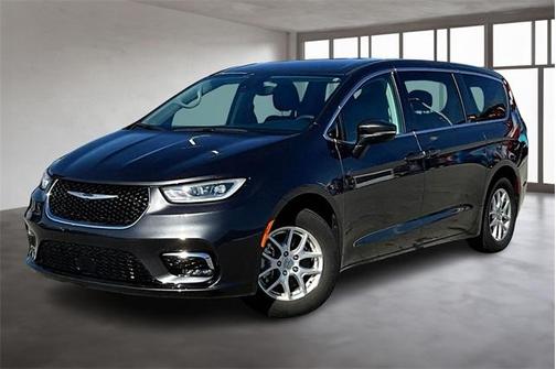 2023 Chrysler Pacifica Touring-L