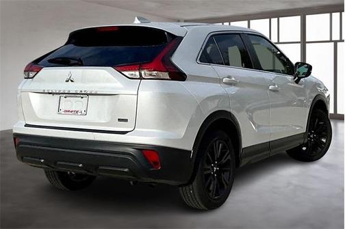 2023 Mitsubishi Eclipse Cross LE