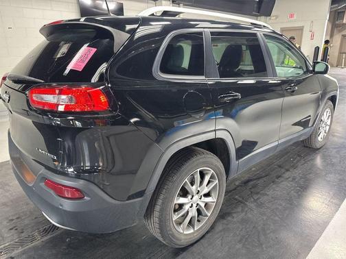Diamond Black 2018 Jeep Cherokee Limited