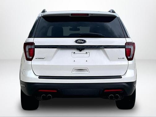 White Platinum Clearcoat Metallic 2018 Ford Explorer sport