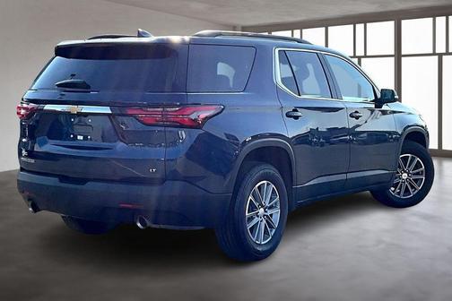 Northsky Blue Metallic 2022 Chevrolet Traverse LT Cloth