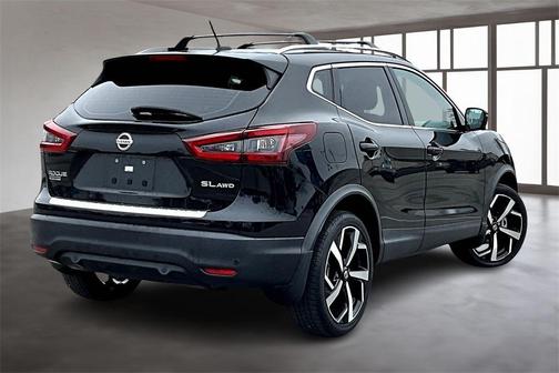 2022 Nissan Rogue Sport SL