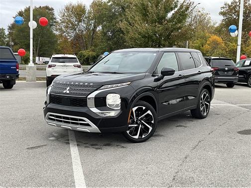 2023 Mitsubishi Outlander SE