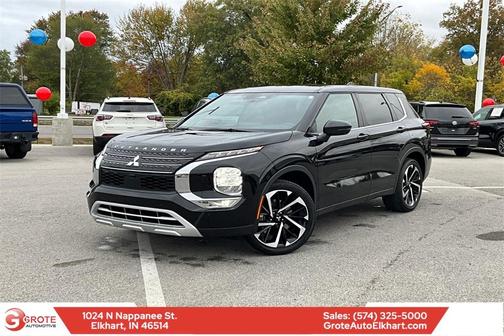 2023 Mitsubishi Outlander SE