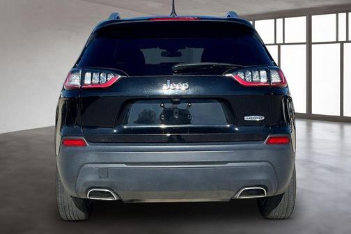 Diamond Black 2019 Jeep Cherokee Latitude