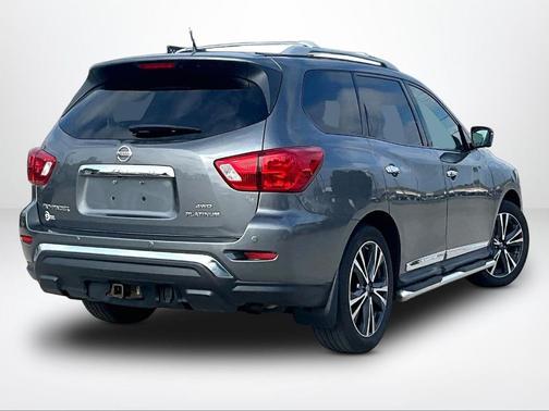 Gray 2018 Nissan Pathfinder Platinum