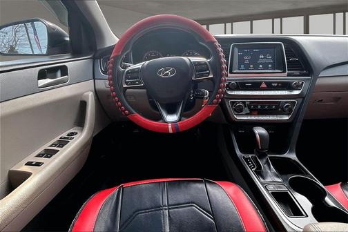 2018 Hyundai SONATA SE