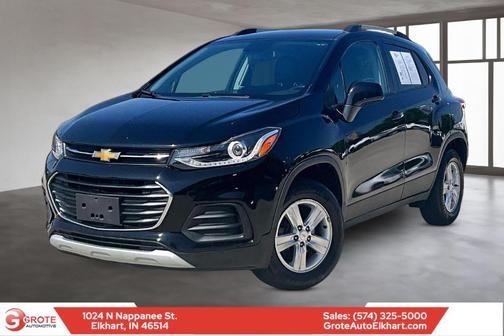 Mosaic Black Metallic 2022 Chevrolet Trax LT