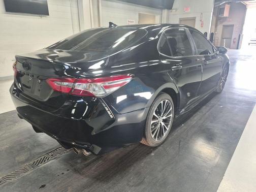 Midnight Black Metallic 2023 Toyota Camry SE