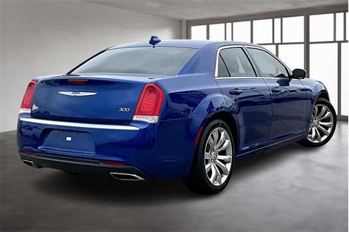 2018 Chrysler 300 Touring